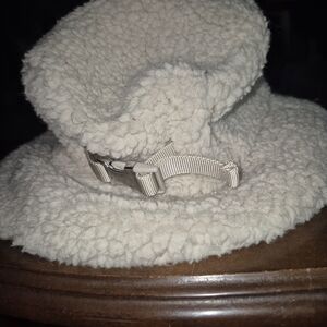 Lululemon Athletica Cream Sherpa Bucket Hat